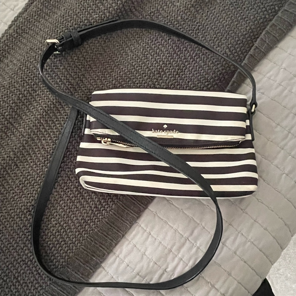 Kate Spade Sailing Striped Crossbody Bag in Black and Cream